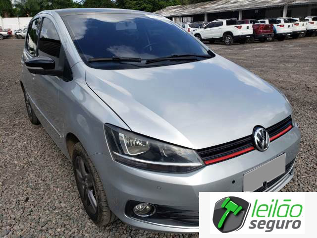 LOTE 032 VOLKSWAGEN/FOX HIGHLINE 1.6 16V MSI 2015