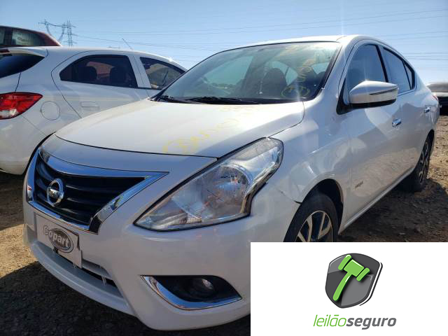 LOTE 026 NISSAN VERSA 2016